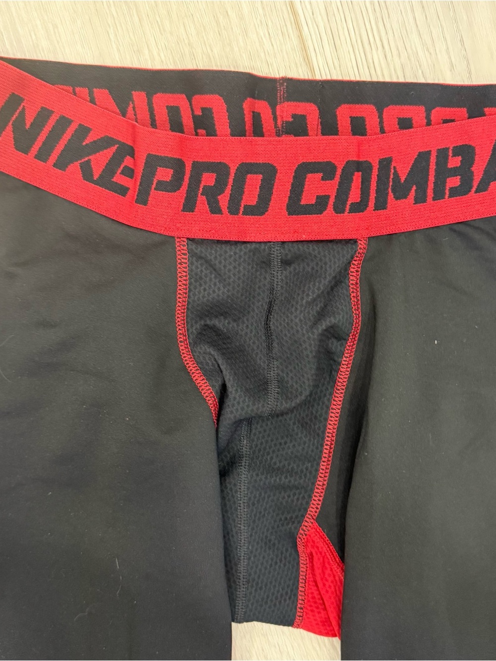 Nike Black and Red Pro Combat Compression Leggings - Picture 2 of 5